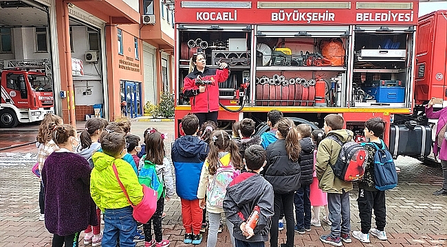 Minik öğrencilere İtfaiyecilik anlatıldı