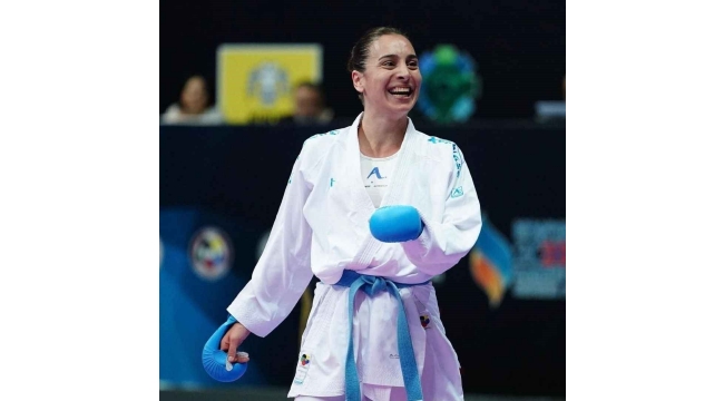 Kağıtsporlu Gülsen, Akdeniz Karate Şampiyonu oldu