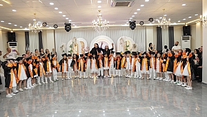 Turkuaz Anaokulu’nda Mezuniyet Coşkusu: Miniklerden Şenlik Gibi Gösteri!