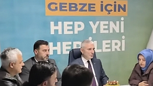 AK Parti Gebze Teşkilatından Recep Kaya'ya Doğum Günü Sürprizi