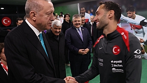 Tipioğlu: “Kocaeli kırmızı beyazla bayram yerine döndü”