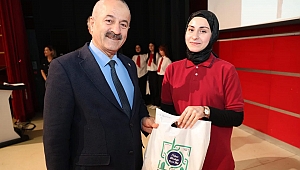 Başkan Büyükgöz’den dereceye giren öğrencilere tebrik ve ödül!