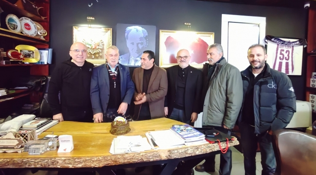 MHP'li iki başkan aynı gün doğdu,pastayı Yıldırım kesti!