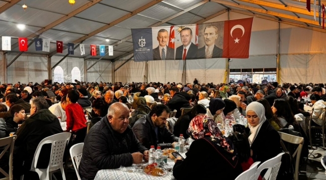 İzmit Kent Meydanı’nda Ramazan dopdolu geçti 