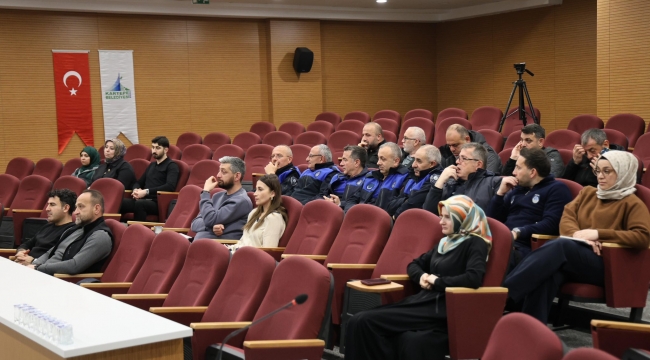Kartepe Belediyesi’nden personele iletişim ve farkındalık eğitimi