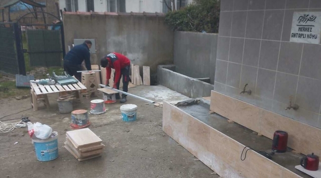 Zamanla bu hale geliyorlar. Büyükşehir hepsini onarıyor