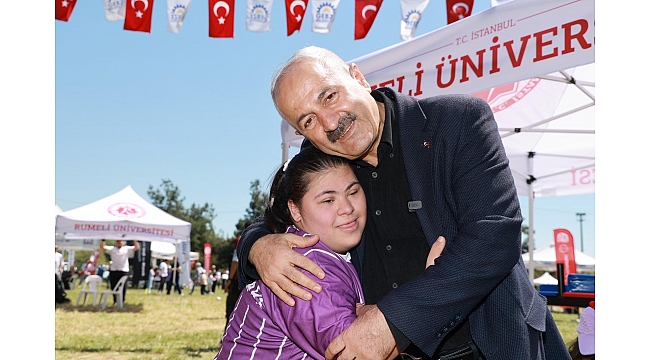 Başkan Büyükgöz özel çocukların yüreğine dokundu!